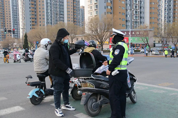 e8b3e98400e44cdb931482f119bab74c.jpg 3.jpg