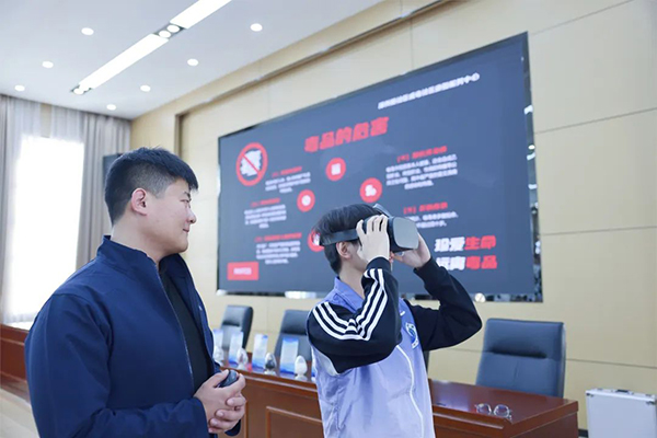 b6b88256ba894e938e3c763a6e96a4d4.jpg 640.jpg