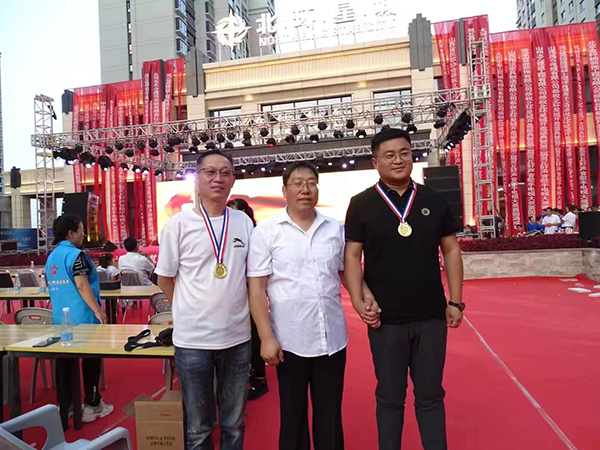 f1dc5fd0645c4164b8945e2ba24663b3.jpg 3.jpg