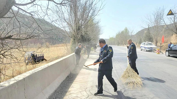 703627d5f12c4b52abbe7f0a8a3e3a9c.jpg 7.jpg